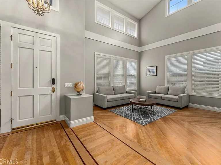 46 Downfield Way — Photo 3