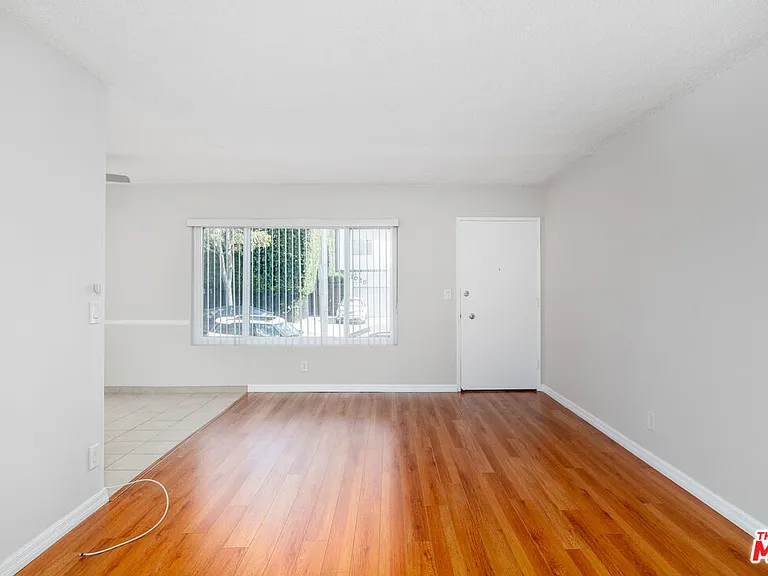 1023 N Laurel Ave #2 — Photo 1