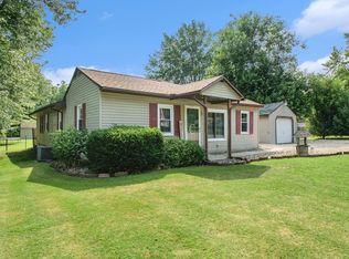 20540 Quarles Rd, Lakeville, IN 46536