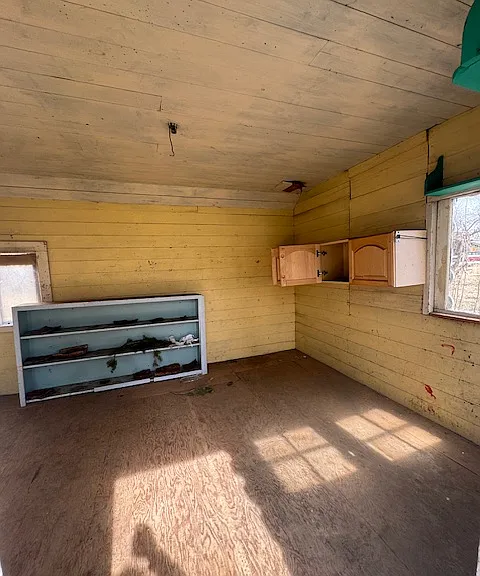 2120 W Strong Rd — Photo 19
