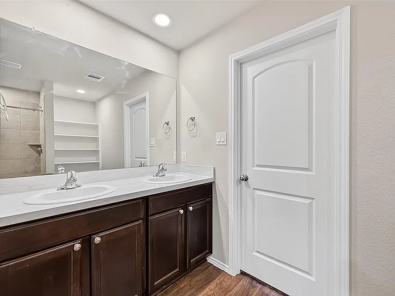 20926 Belmont Village Way — Photo 43