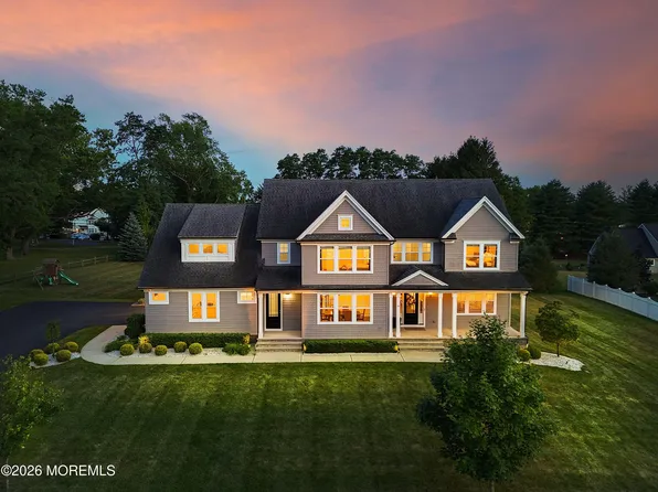 8 Legend Hollow Court, Freehold, NJ 07728