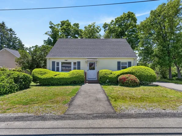 22 Myrtle Ave, Acushnet, MA 02743