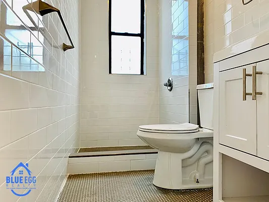 Rented by Blue Egg Realty Corp | media 9