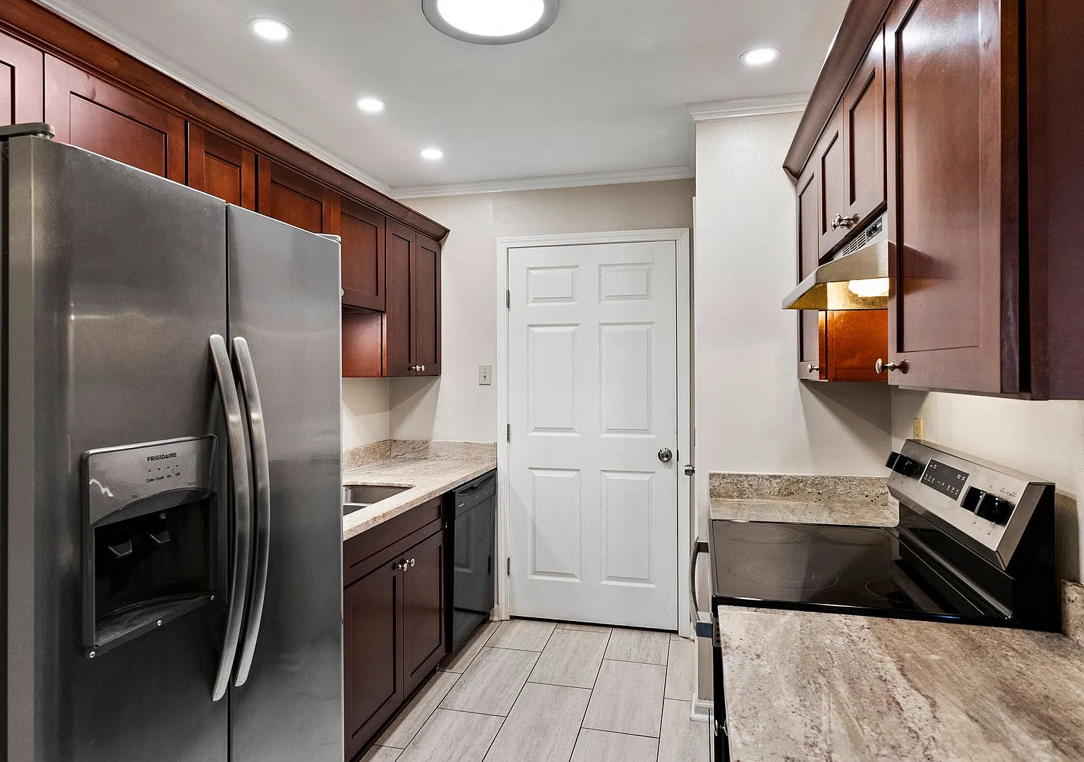 10877 Ansley Ave. — Photo 1