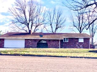 729 W Scott St, Monett, MO 65708