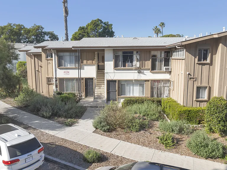 3867 Potomac Ave. — Photo 3