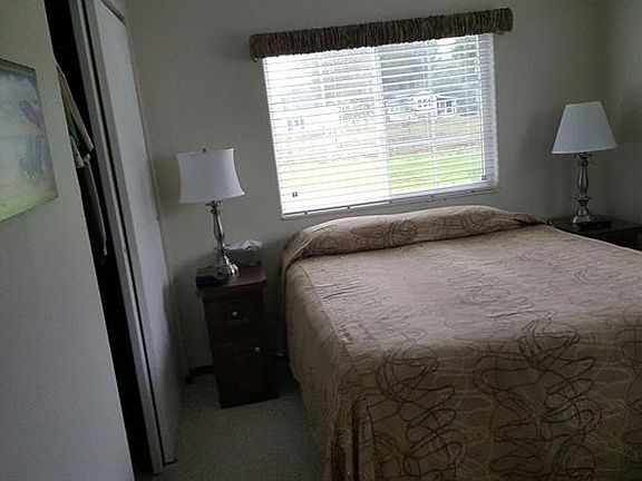 4th image of 209 Crown Point Dr