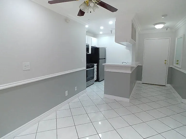 Five Star Suites — Photo 119