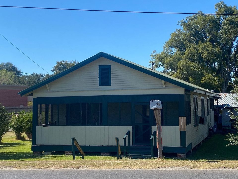 1st image of 812 Veterans Blvd