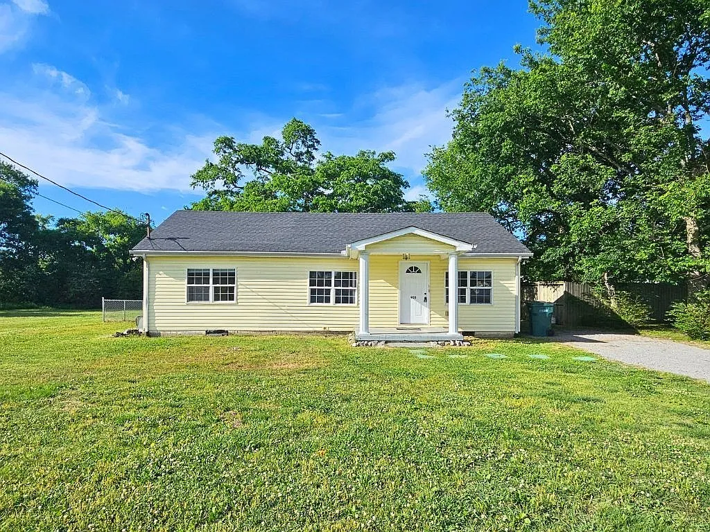 3 bed, 1.0 bath, 1071 sqft, $1,400 — Photo 1