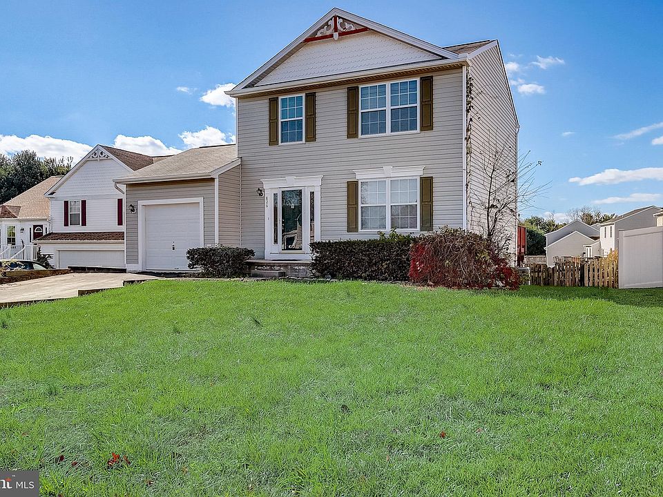 1st image of 826 Woodmont Ct
