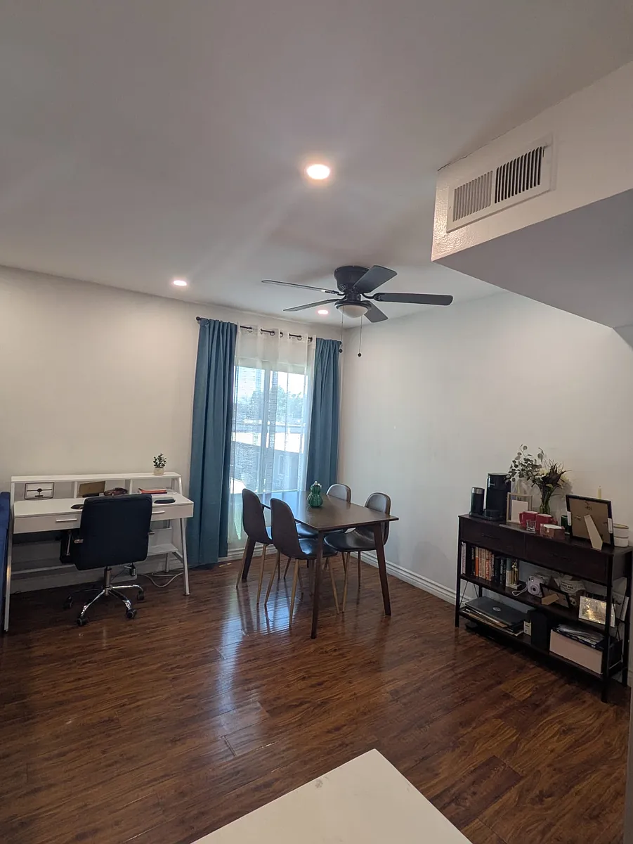 Building Photo - 5652 Yolanda Ave #9