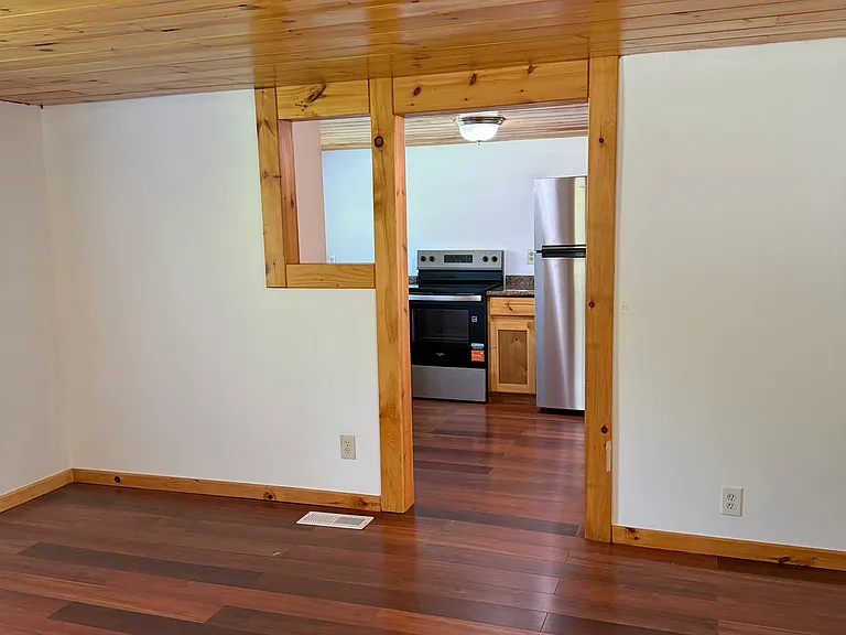 402 Myers Rd — Photo 4