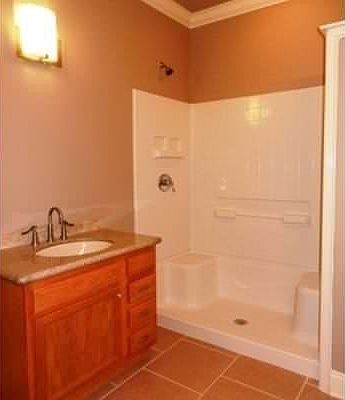 5th image of 3907 Civic St