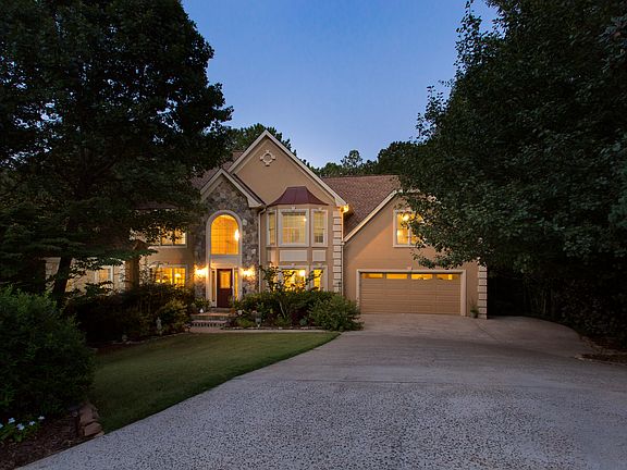 2nd image of 4272 Highborne Dr NE