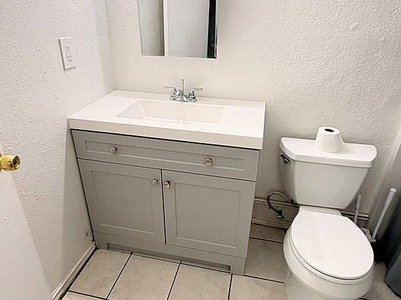 4th image of 5960 Tecate Dr #A
