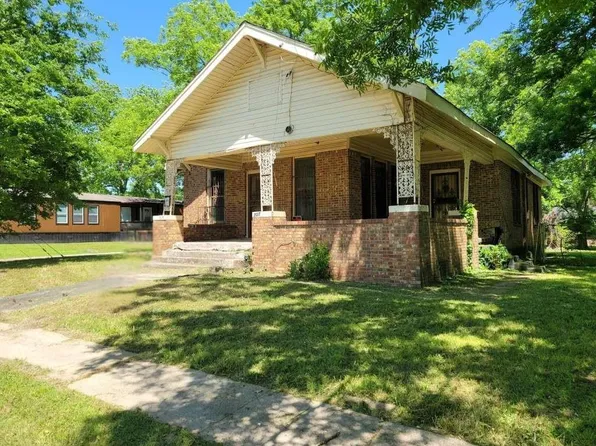 707 W Houston St, Clarksville, TX 75426