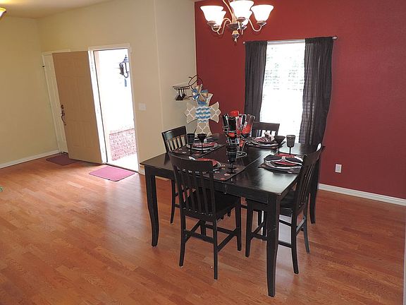 2nd image of 6 Welland Ln