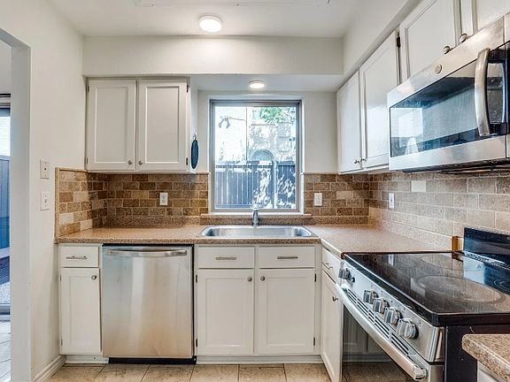 3rd image of 4229 Cole Ave #A1