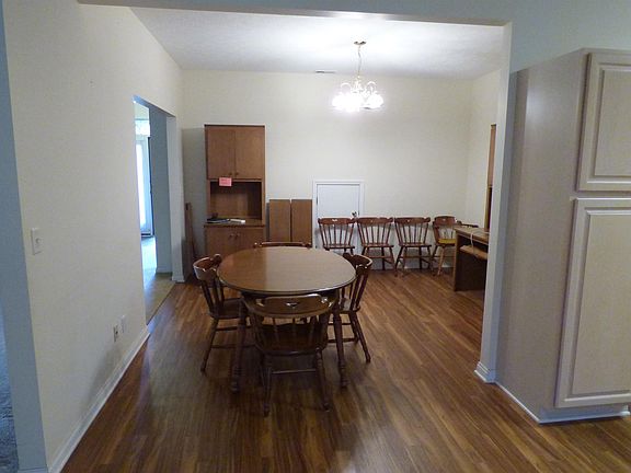 4th image of 2716 Timber Park Dr