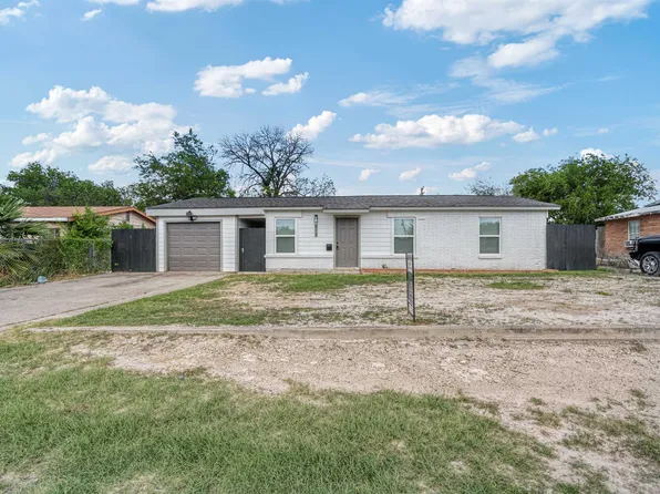 813 W 8th St, Del Rio, TX 78840
