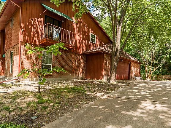 3rd image of 1202 Jungle Dr