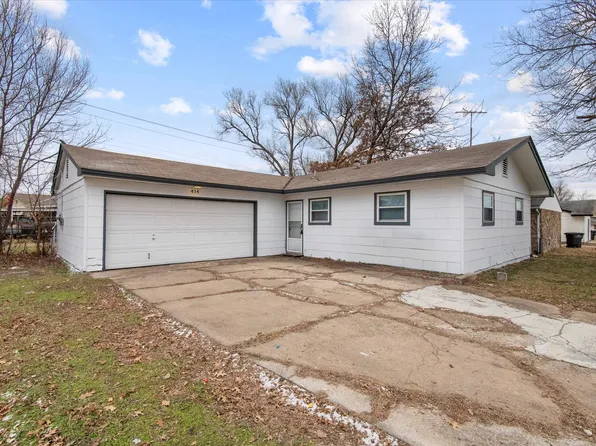 414 Mistletoe Ln, Bartlesville, OK 74003