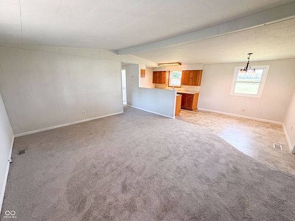 3rd image of 2584 E Phylbeck Ave