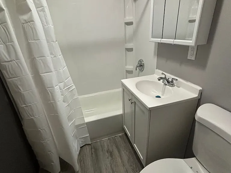 280-308 Chicago Rd — Photo 5