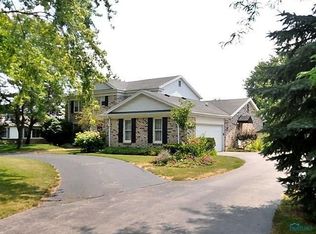 4979 W Dauber Dr, Ottawa Hills, OH 43615