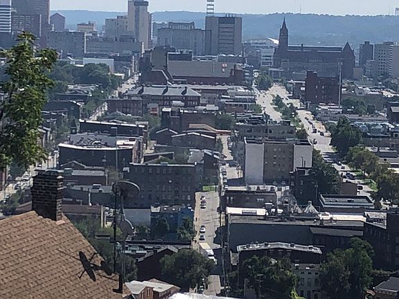 5th image of 246 Klotter Ave