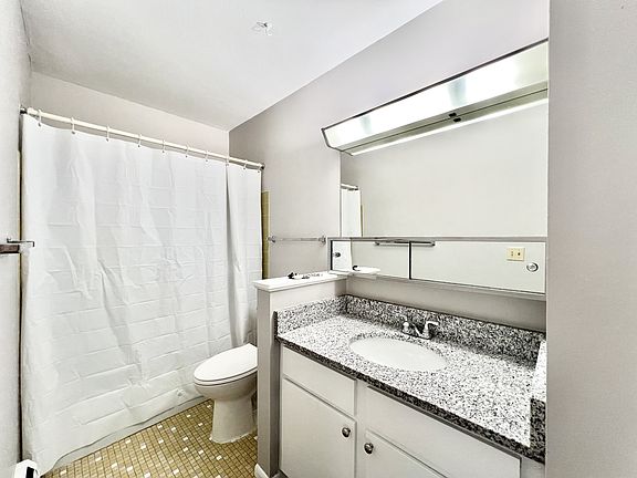 5th image of 1810 Greenway Cross #2