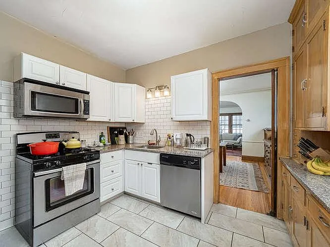 4404 Aldrich Ave S #UPPER — Photo 8