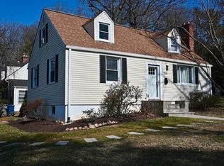 7018 Aronow Dr, Falls Church, VA 22042