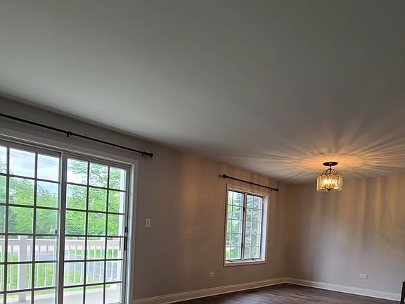 4th image of 252 N White St #252