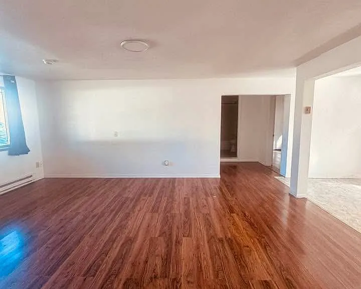 102 E Helena Ave — Photo 4