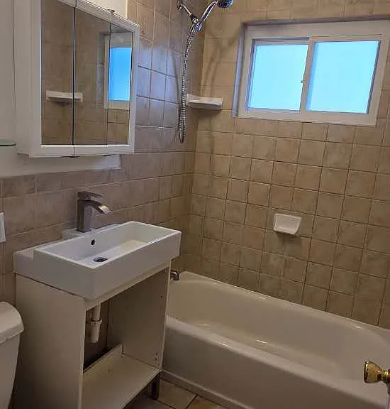 409 N Horners Ln — Photo 6