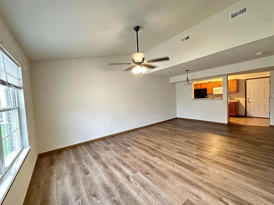 1516 Raleigh Dr