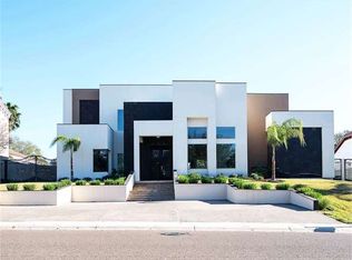 105 Windsor Rd, Laredo, TX 78041