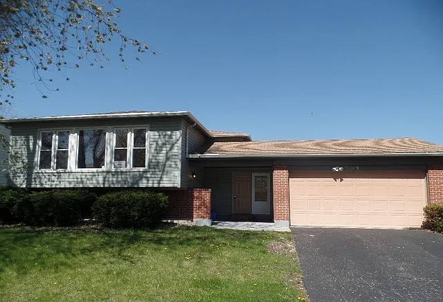309 Monterey Dr photo 1