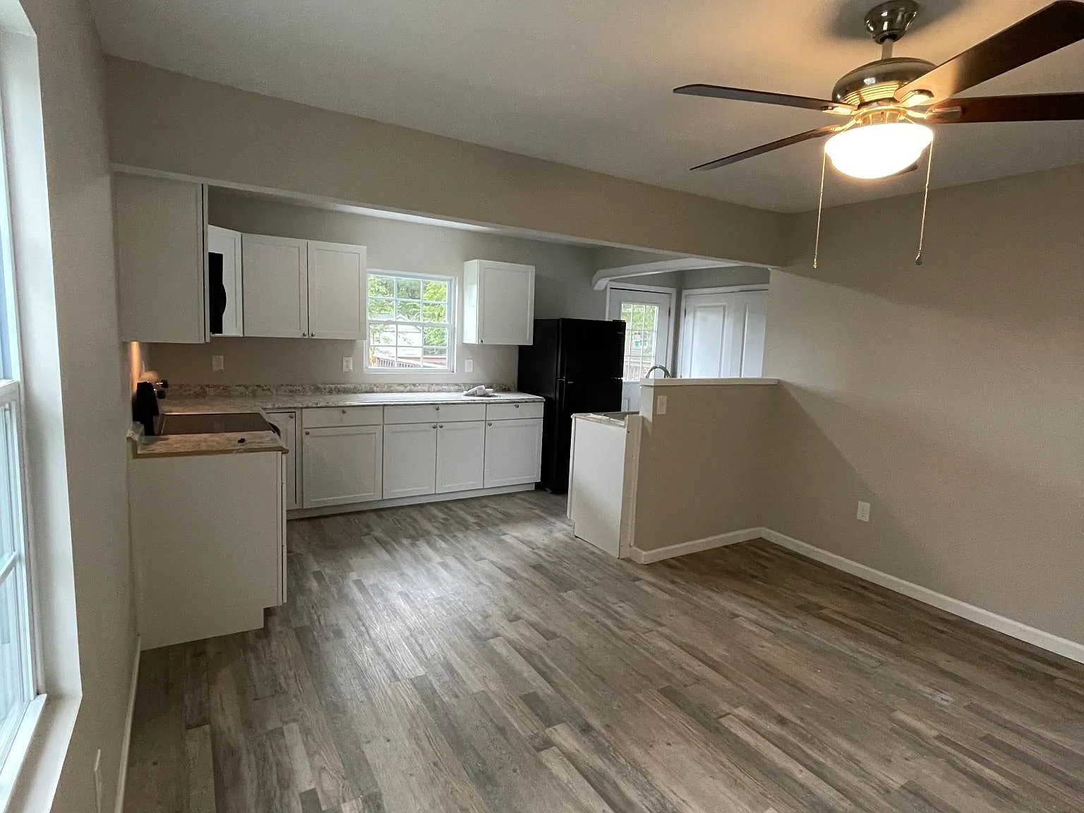 7 Whirlaway Dr — Photo 1
