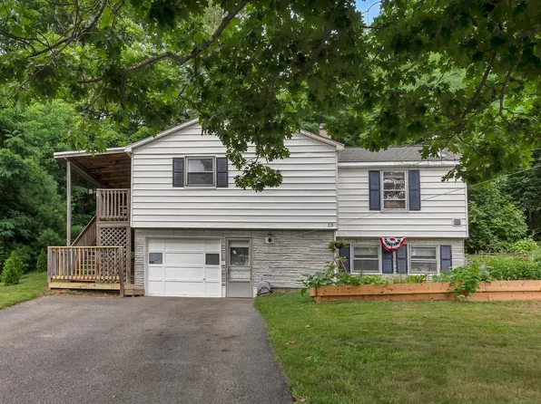 15 Peter Boulevard, Lewiston, ME 04240