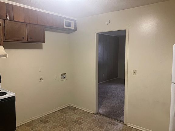 5th image of 8 Wallace Rd #F