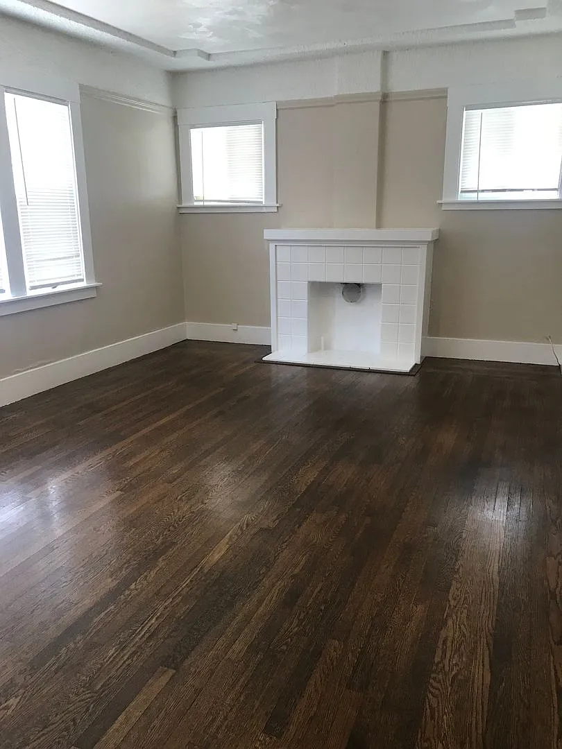 02504-M — Photo 2
