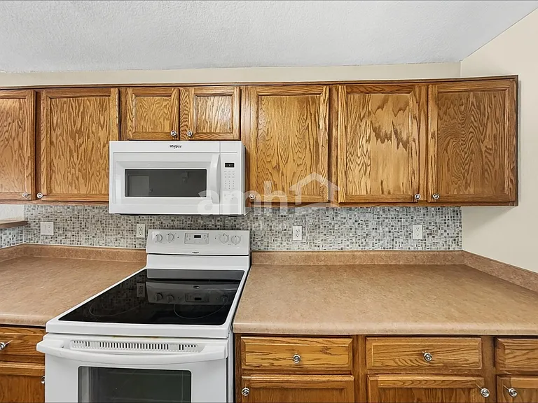 16425 N 113th Dr — Photo 4