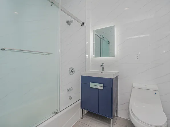 158 Bay 29th Street image 5 of 7