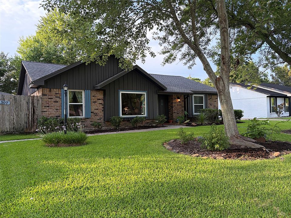 2nd image of 307 Winding Rd