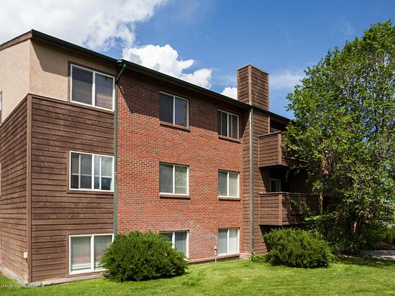 2nd image of 82 Roaring Fork Ave APT B1