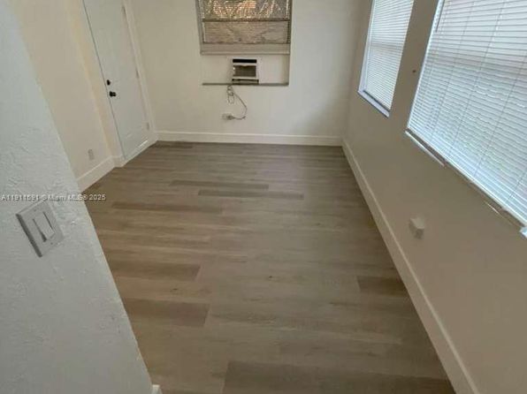 miami-florida-43807538 picture